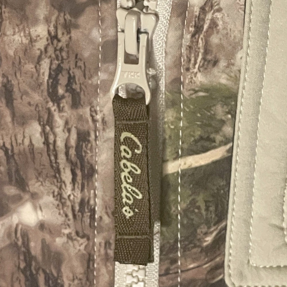 Cabela's Women's Large Woodland Camo Fleece Lined Hunting Vest Zip Pockets - Picture 7 of 13